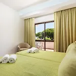 Host Wise - Bright Cozy Flats W Terrace & Pool Διαμέρισμα *