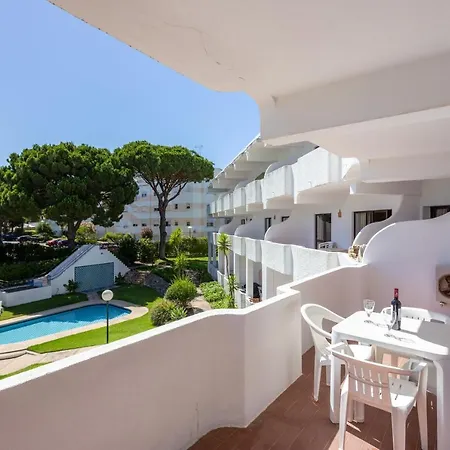 Διαμέρισμα Host Wise - Bright Cozy Flats W Terrace & Pool *