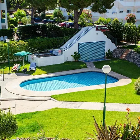 Host Wise - Bright Cozy Flats W Terrace & Pool *