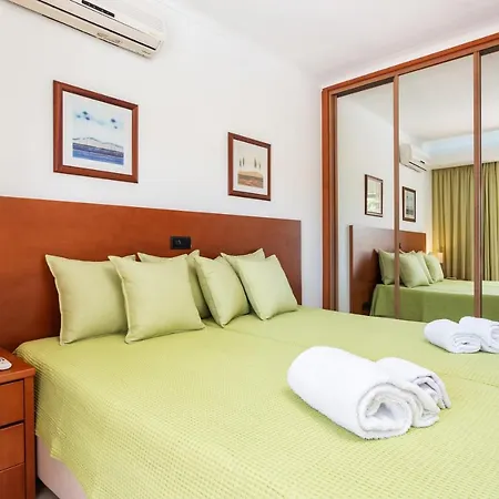 Host Wise - Bright Cozy Flats W Terrace & Pool Quarteira