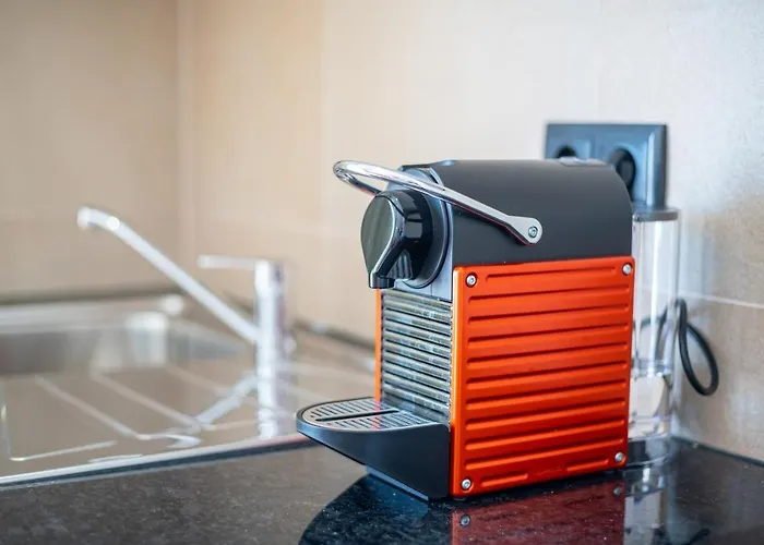 Host Wise - Bright Cozy Flats W Terrace & Pool Appartement *