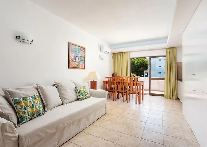 Host Wise - Bright Cozy Flats W Terrace & Pool Appartement