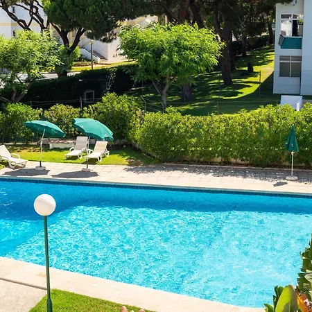 Host Wise - Bright Cozy Flats W Terrace & Pool