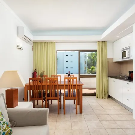 Apartament Host Wise - Bright Cozy Flats W Terrace & Pool Quarteira
