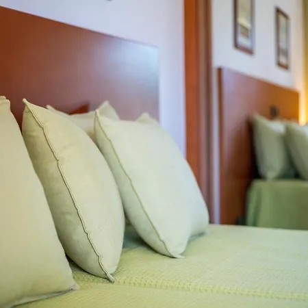 Host Wise - Bright Cozy Flats W Terrace & Pool Apartament *